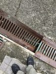 水溝蓋不穩
