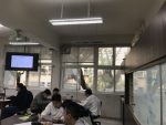 高二物理實驗室3支燈管不亮